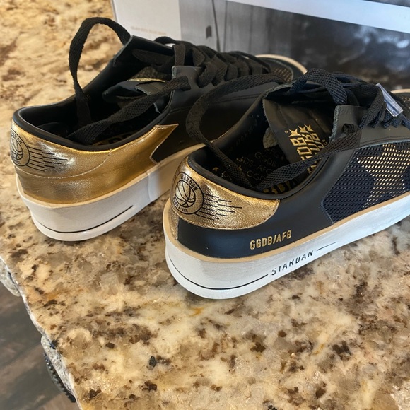 Golden Goose size 7 - Picture 2 of 5
